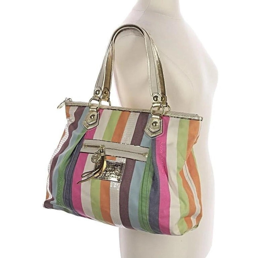 Coach Poppy Spring 2011